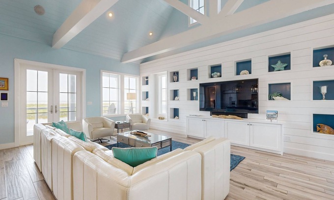 Port Aransas House | Palmilla Big Blue Gulf-front home with pool, spa, & scenic views of the beach