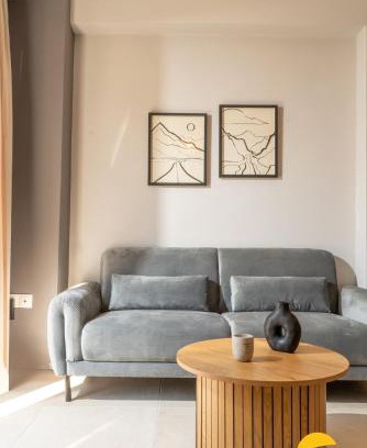 Pasalimani Apartment | Pame Rentals - 2BD Modern Home Steps from Pasalimani