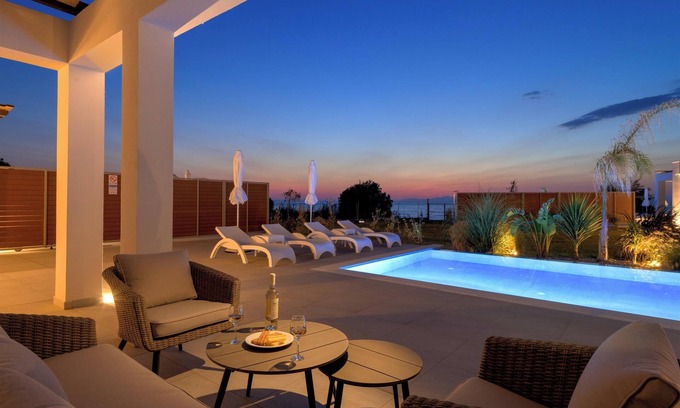 Theologos House | Panaxia Villas -kohilee