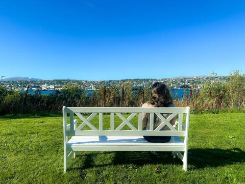 Tromsdalen Apartment | Panorama View - FREE Parking - PERFECT For Couples