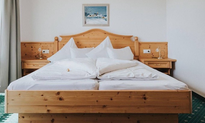 Sankt Veit im Pongau Apartment | Panoramic double room with west-facing balcony - Empl, country and apartment house