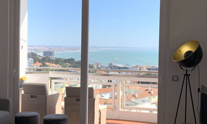Cascais Apartment | Panoramic Ocean and Cascais View Apartment with Balcony