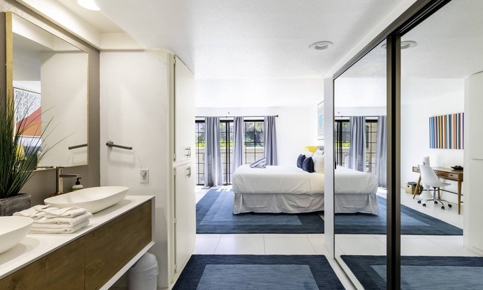 Palm Springs Cottage | Panoramic Perfect w/Amazing Views! 7-Day Min