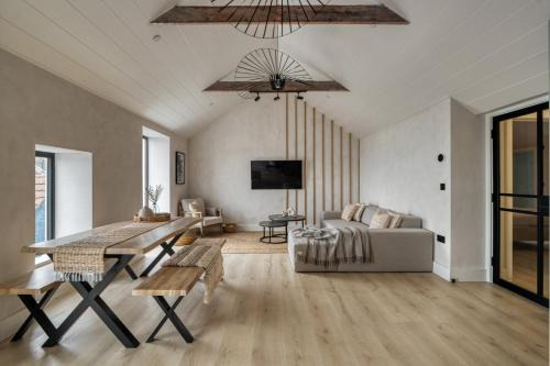 Mumbles Apartment | Panoramic Sea View Apartment