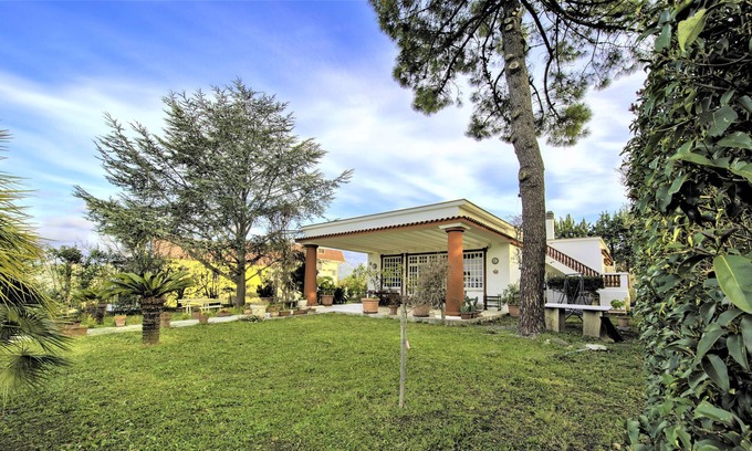 Minturno House | Panoramic villa with garden and pool in Minturno