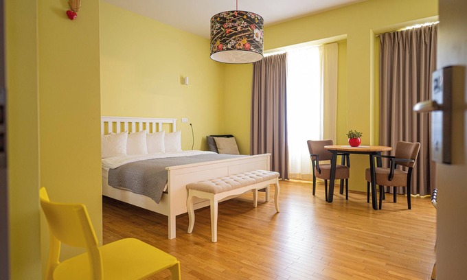 Donji Grad Apartment | Paon Boutigue Apartments 1-bedroom apartment with WiFi, AC in amazing Zagreb