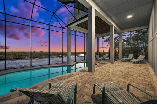 South Island House | Papa's Boat House - 8214 Estero Blvd home