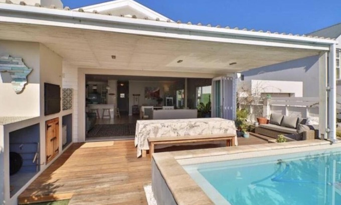 Kommetjie House | Paradise Beach House with Pool and Parking