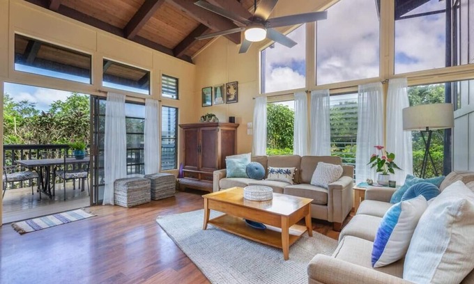 Princeville Condo | Paradise found at the Hale Kalani - 3 Bedroom Surf Condo in Princeville.
