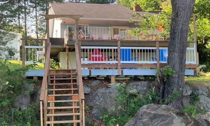 Golden Lake Cottage | Paradise on Golden Lake