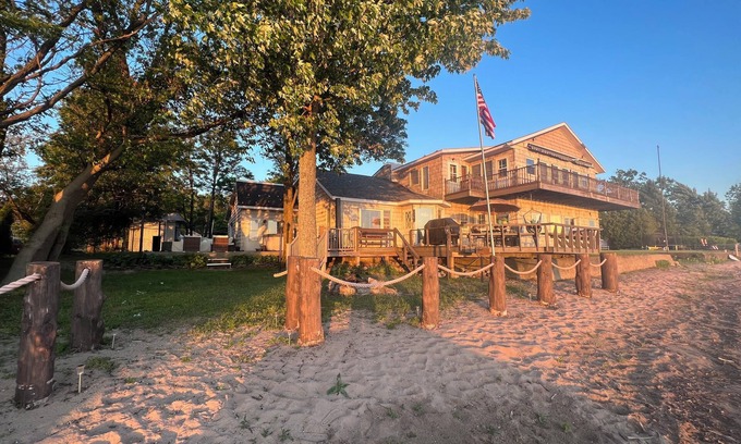 Blossvale House | Paradise on the Beach