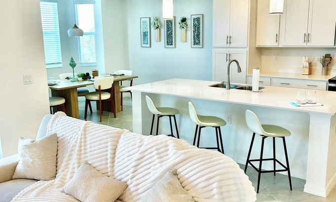 Punta Gorda Condo | Paradise Palms -2 Bedroom 2 Bathroom Comfortable Vacation Getaway