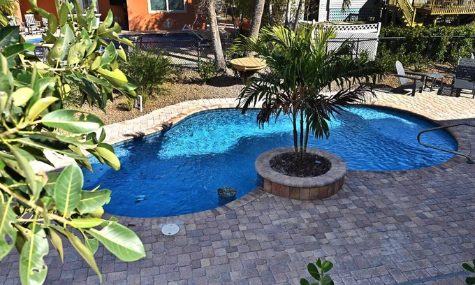 Fort Myers Beach House | Paradise Palms A Desirable Pool Home