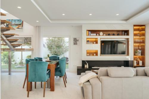 Charneca de Caparica e Sobreda Villa | Paraty Villa