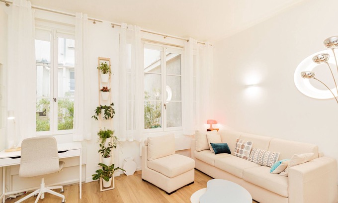 7th Arrondissement Apartment | Paris 7th – Bright 50m² – Walk to Eiffel Tower