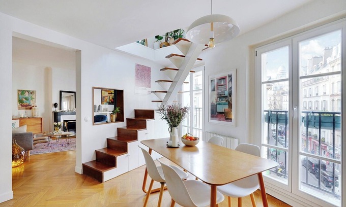 Saint-Vincent-de-Paul Apartment | Paris with a view : a 2 bedroom apartment overlooking the Sacré Coeur