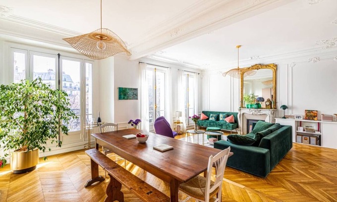 L'Europe Apartment | Parisian family apartment ideally located for an unforgettable stay