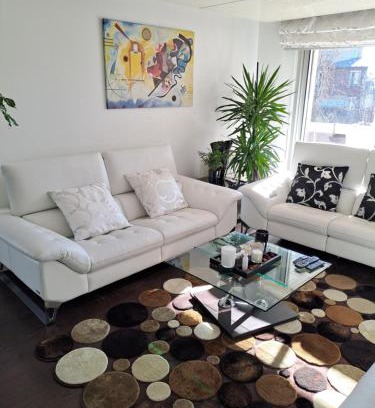 Neuilly-sur-Seine House | Parisian Sparkle Retreat, 150m from American Hospital