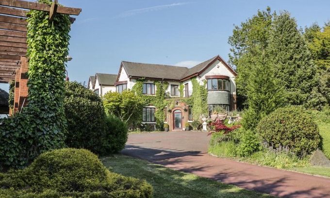Clitheroe House | Park Hill