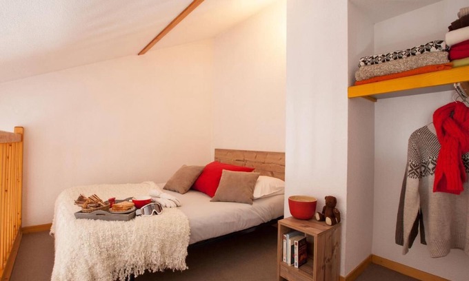 Lanslevillard Apartment | Parking, tv, ski locker, 28m², Val Cenis