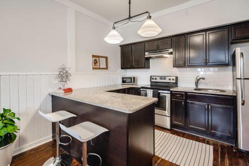 Roxborough-Manayunk Apartment | Parkside Haven - Charming 1BR Corner Property