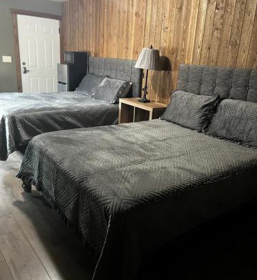Gardiner House | ParkWay Yellowstone Guest House Room #2