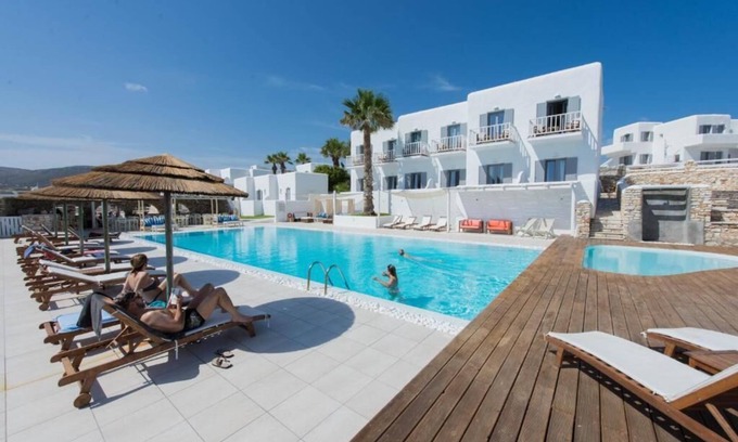Parasporos Hotel | Paros Bay Hotel