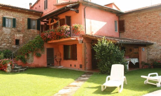 Santa Maria Villa | Part of an old farmhouse with enclosed garden, private swimming pool and small gym. The medieval vil