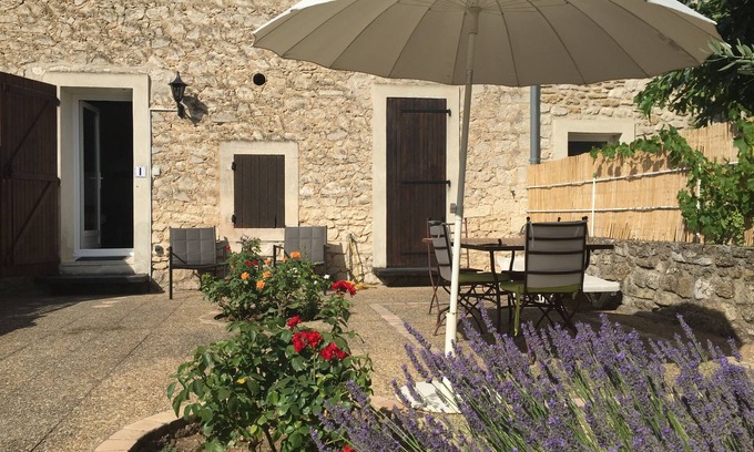 Maubec House | Part of Résidence Lou Boulidou, former vineyard, now unique vacation rentals.