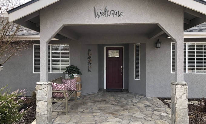 Paso Robles House | Paso Robles Hill Top Prancing Deer Country Retreat