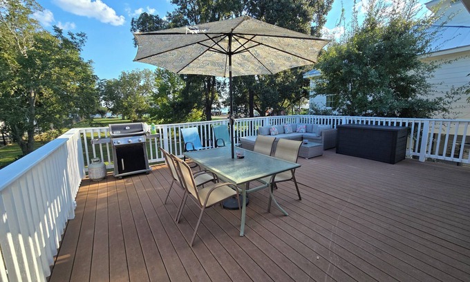 Pass Christian House | Pass Christian Getaway: Where Coastal Charm Meets Relaxation!