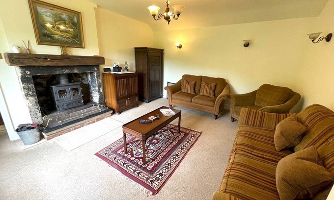 Sanquhar House | Pass the Keys | Beautiful Scottish Cottage in Outstanding Location