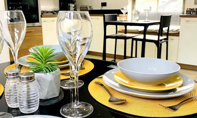 Lincoln House | Pass the Keys | Boutique Townhouse Uphill Lincoln