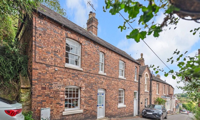 Ironbridge House | Pass the Keys | Cosy 2 Bed Cottage With Views of The Iron Bridge