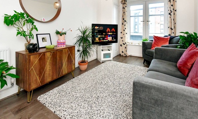 Barry Apartment | Pass the Keys | Cosy 2 Bedroom Apartment in Barry with Parking