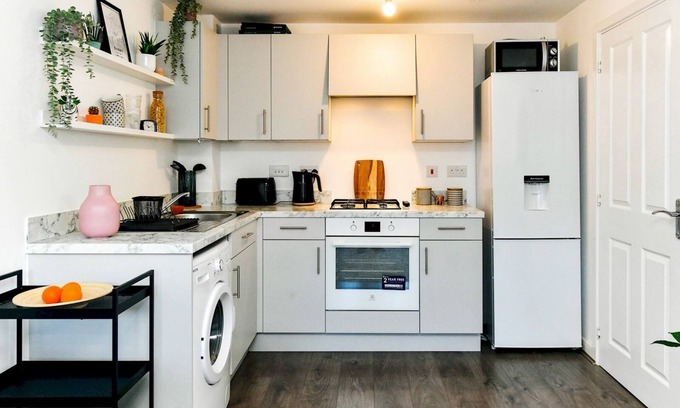 Barry Apartment | Pass the Keys | Cosy 2 Bedroom Apartment in Barry with Parking