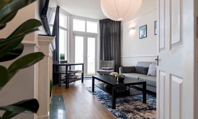 Cliftonville Apartment | Pass the Keys | Stunning Sea Front Retreat With Patio | Margate