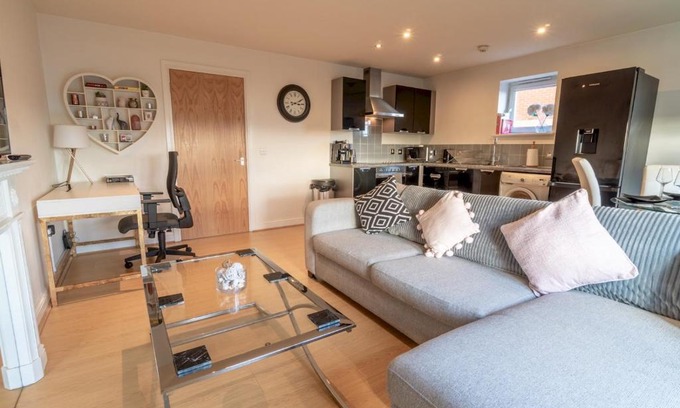 Nottingham Apartment | Pass the Keys Super luxurious 2 bedroom apartment