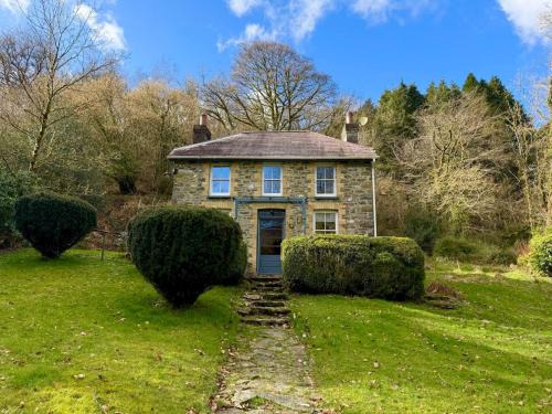 Brechfa House | Pass the Keys Y Bwythn Welsh Countryside Retreat UK Getaway