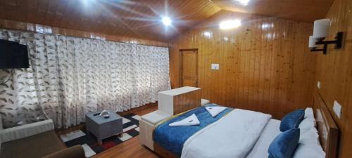 Dal Lake Hotel | Passport official hotel
