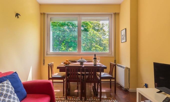 Lordelo do Ouro e Massarelos Apartment | Pasteleira Apt Relaxing by the river