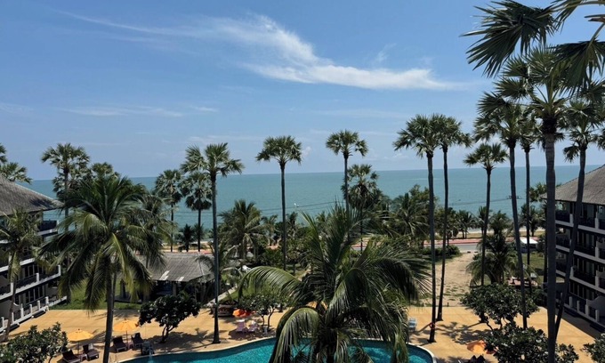 Pak Nam Pran Hotel | Pattawia Resort & Spa