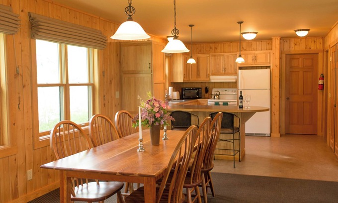 Winthrop House | Patterson Lake Cabin Grand Suite 2-Bdrm