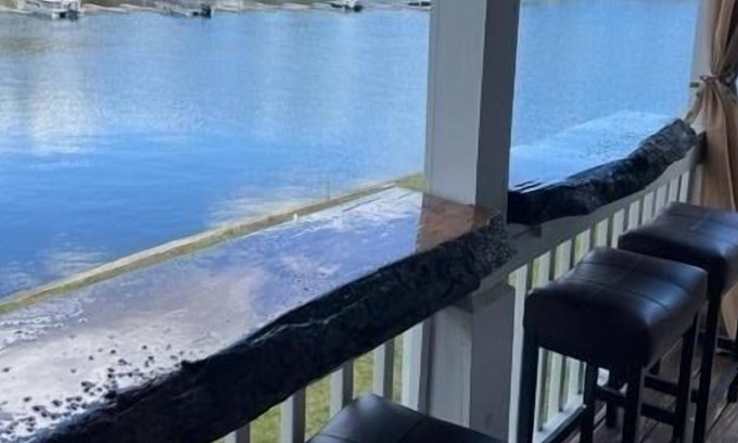 Laconia Cottage | Paugus Bay Cottage on Lake Winnipesaukee!
