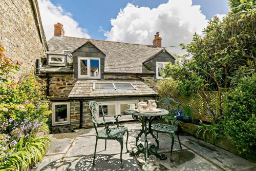 St Minver House | Pauntley Cottage