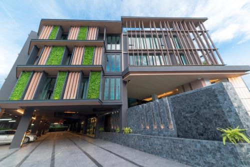 Chang Phueak Hotel | Pause and Play Hotel