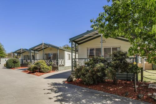 Paynesville Hotel | Paynesville Holiday Park