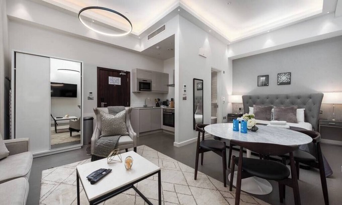 Notting Dale Apartment | PBC | Luxury Studio Apartment Kensington KC04