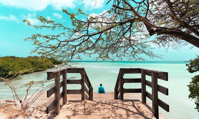 Pos Chiquito House | PCH23N - Close to Mangel Halto - Breezy Getaway 3BR