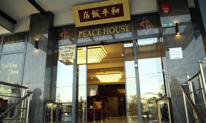 Sector 2 Apartment | PEACE HOUSE